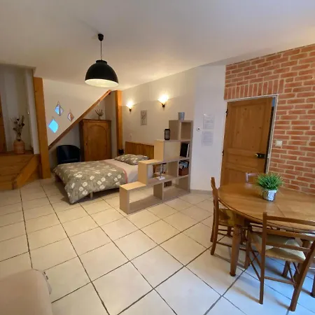 Apartment Le Cocon De Curson Le Cocon Chanos-Curson